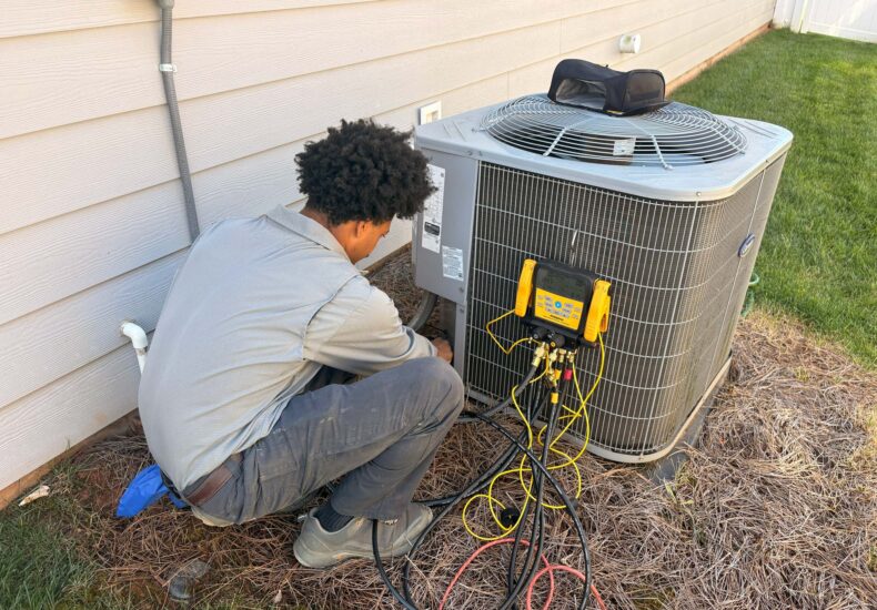 A local technician providing AC repair in Mooresville.